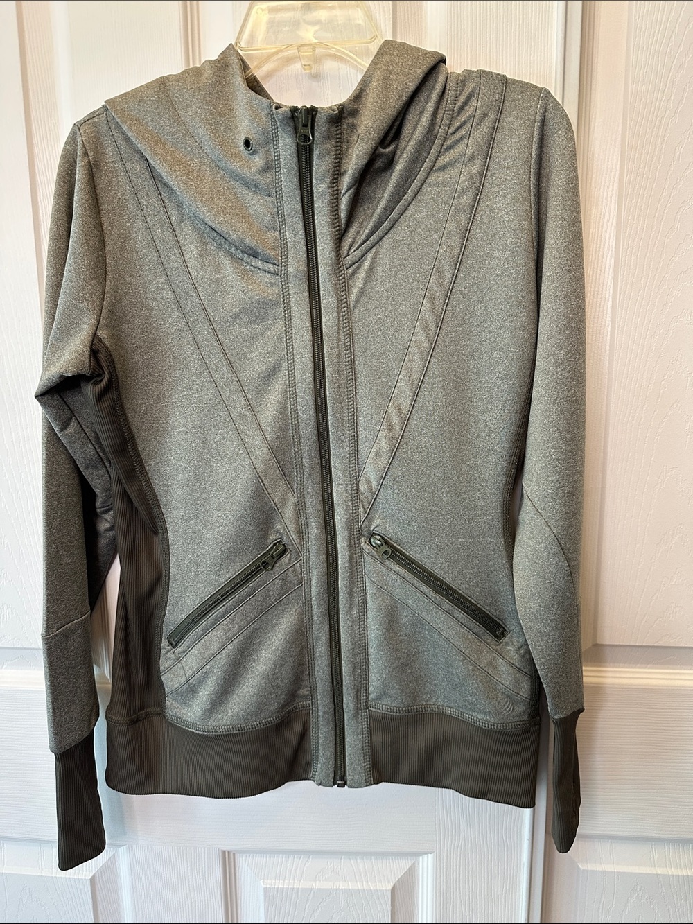 Gorgeous Light Green Zip-Up Hooded Sweatshirt Hoodie